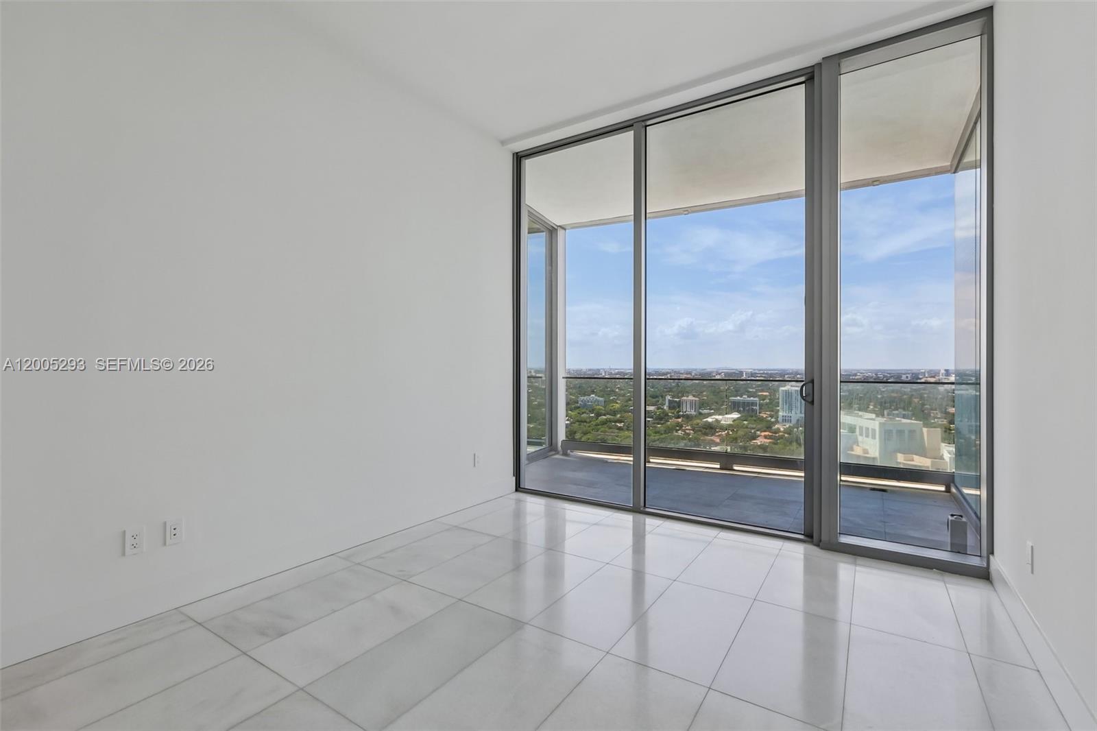 Una Residences - Residential