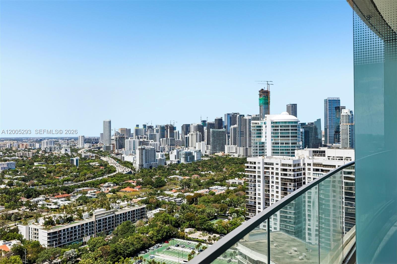 Una Residences - Residential