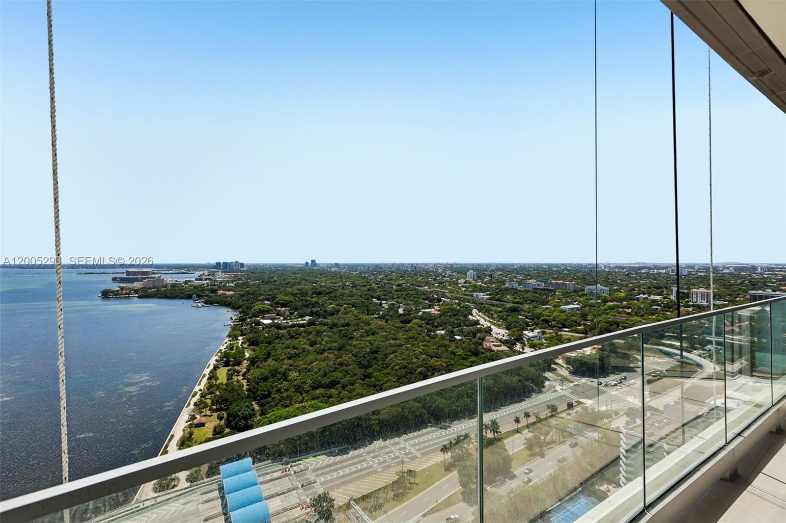 Una Residences - Residential