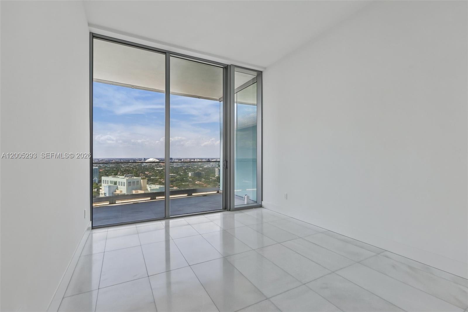 Una Residences - Residential