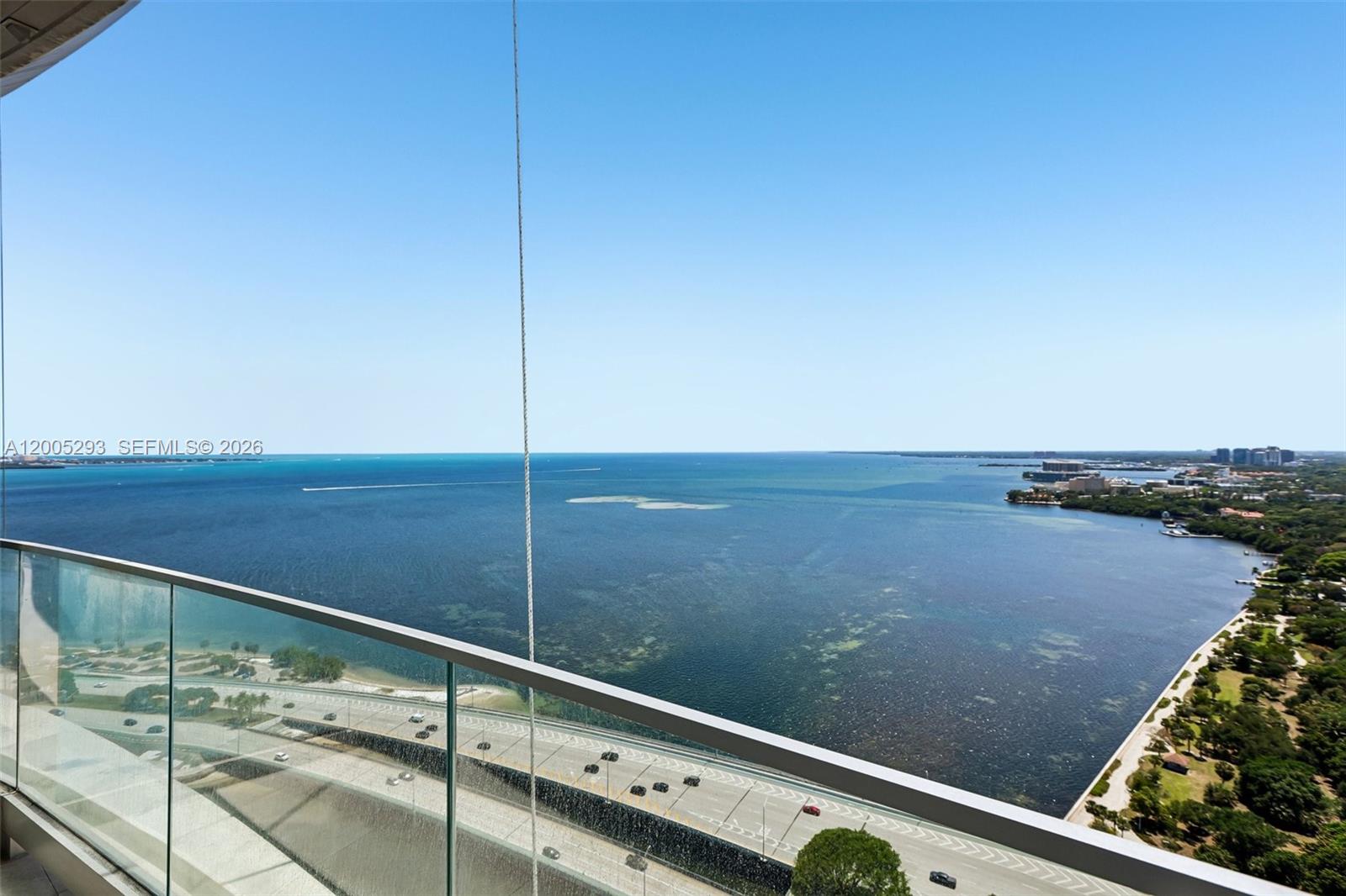 Una Residences - Residential