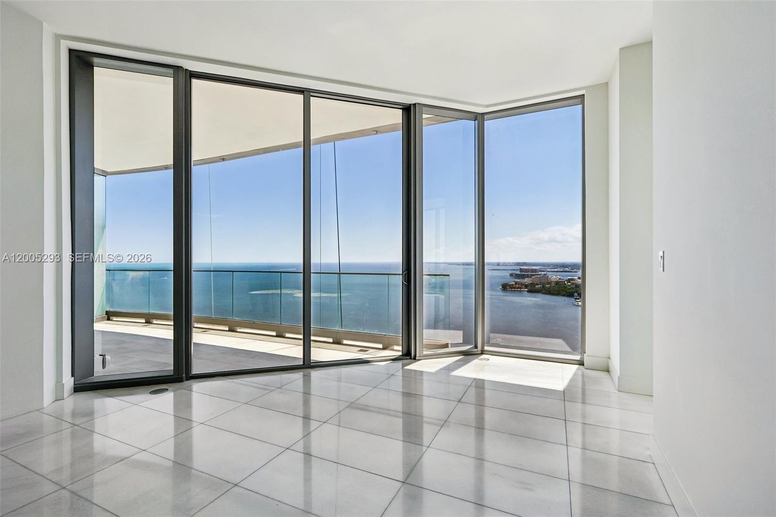 Una Residences - Residential