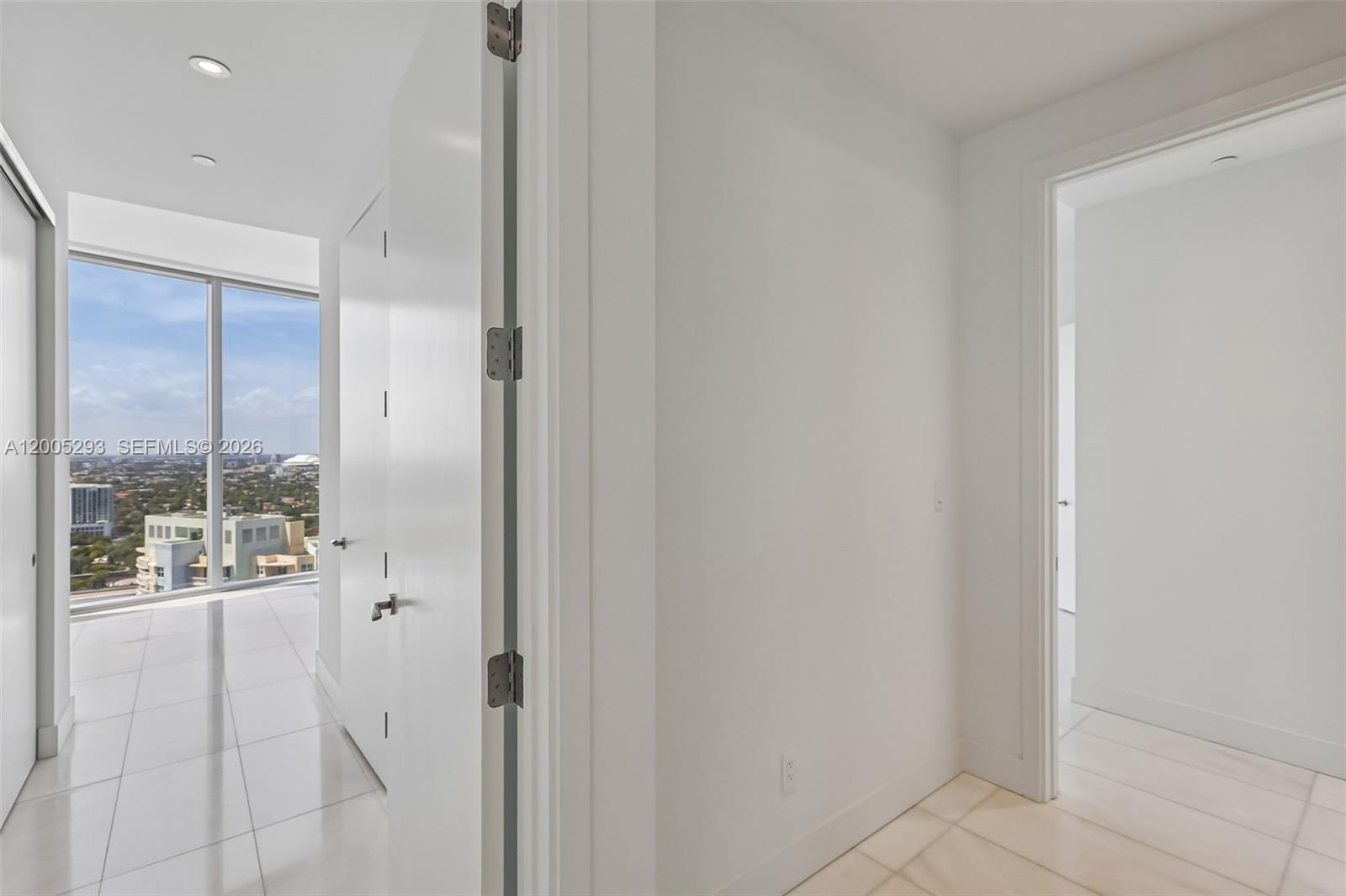 Una Residences - Residential
