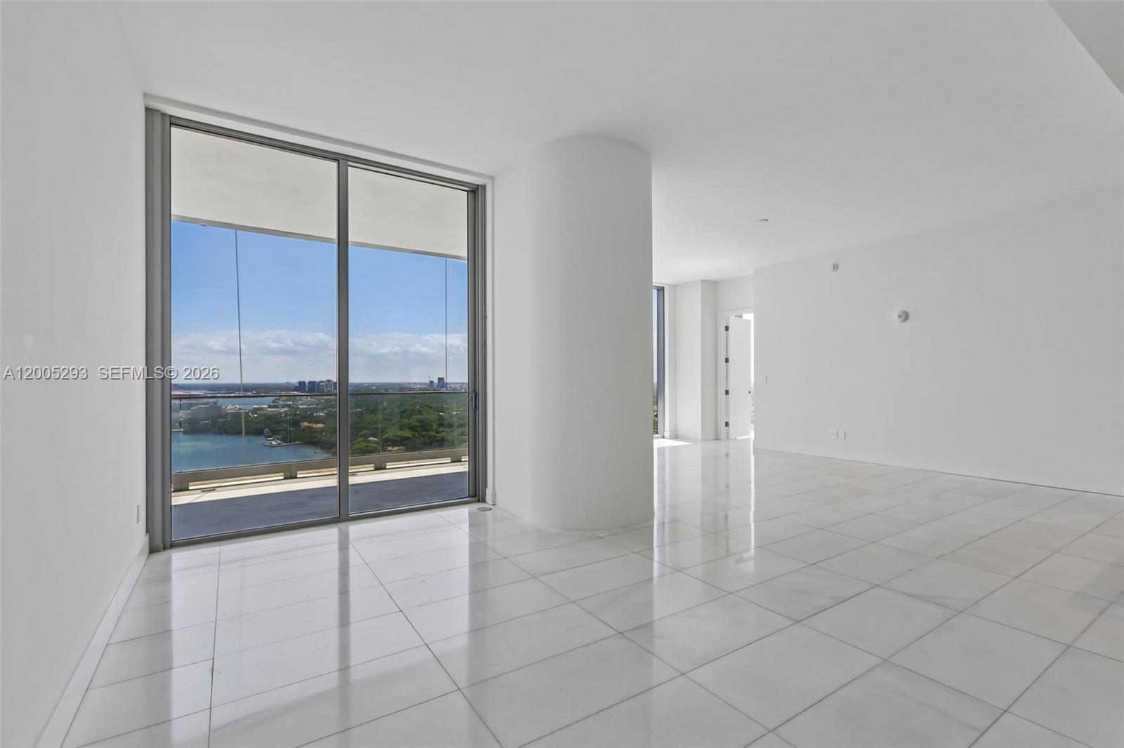 Una Residences - Residential