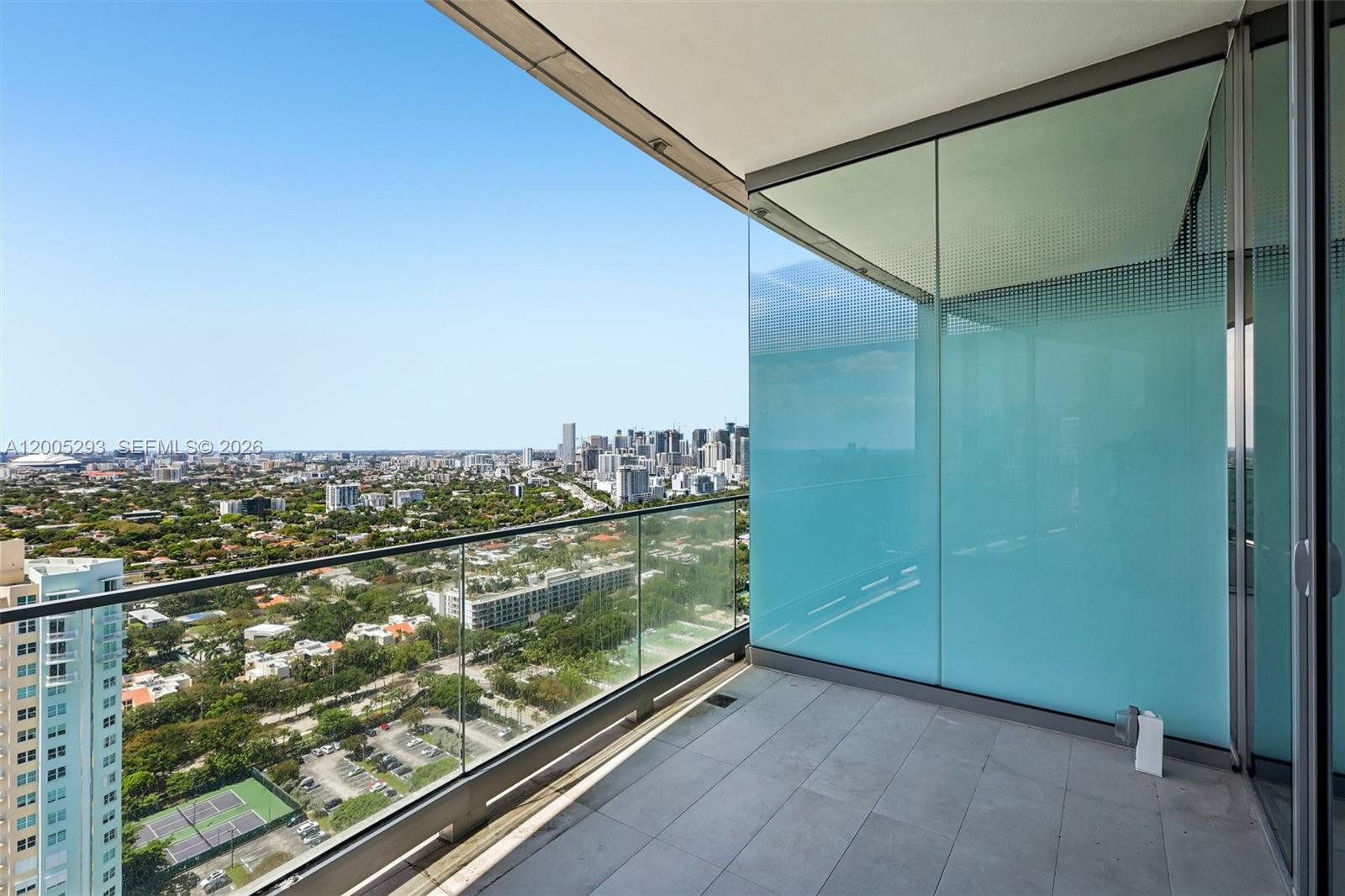 Una Residences - Residential