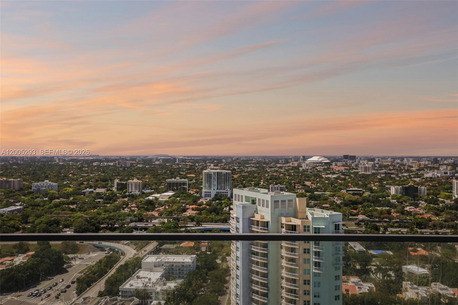 Una Residences - Residential