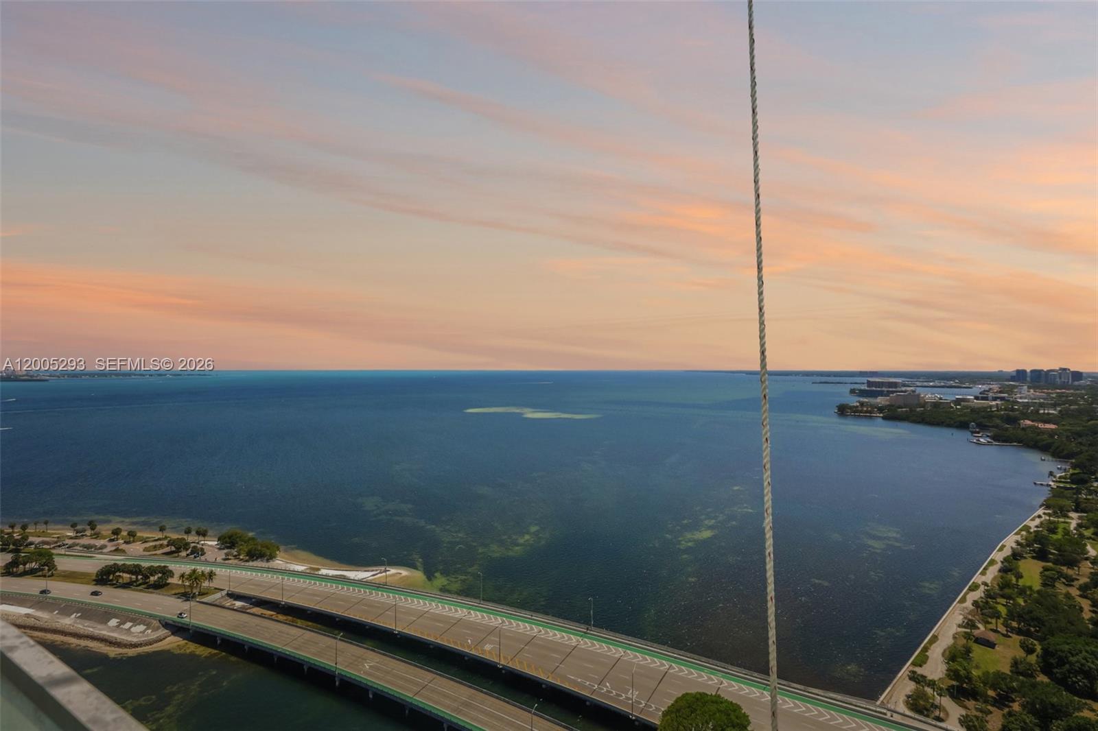 Una Residences - Residential