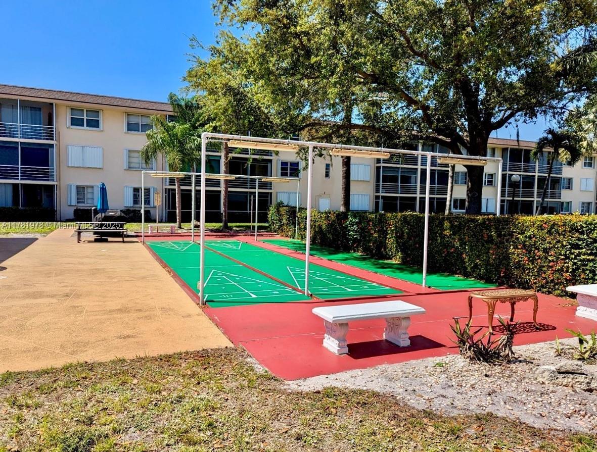 LIGHTHOUSE POINT PLAZA CO - Residential