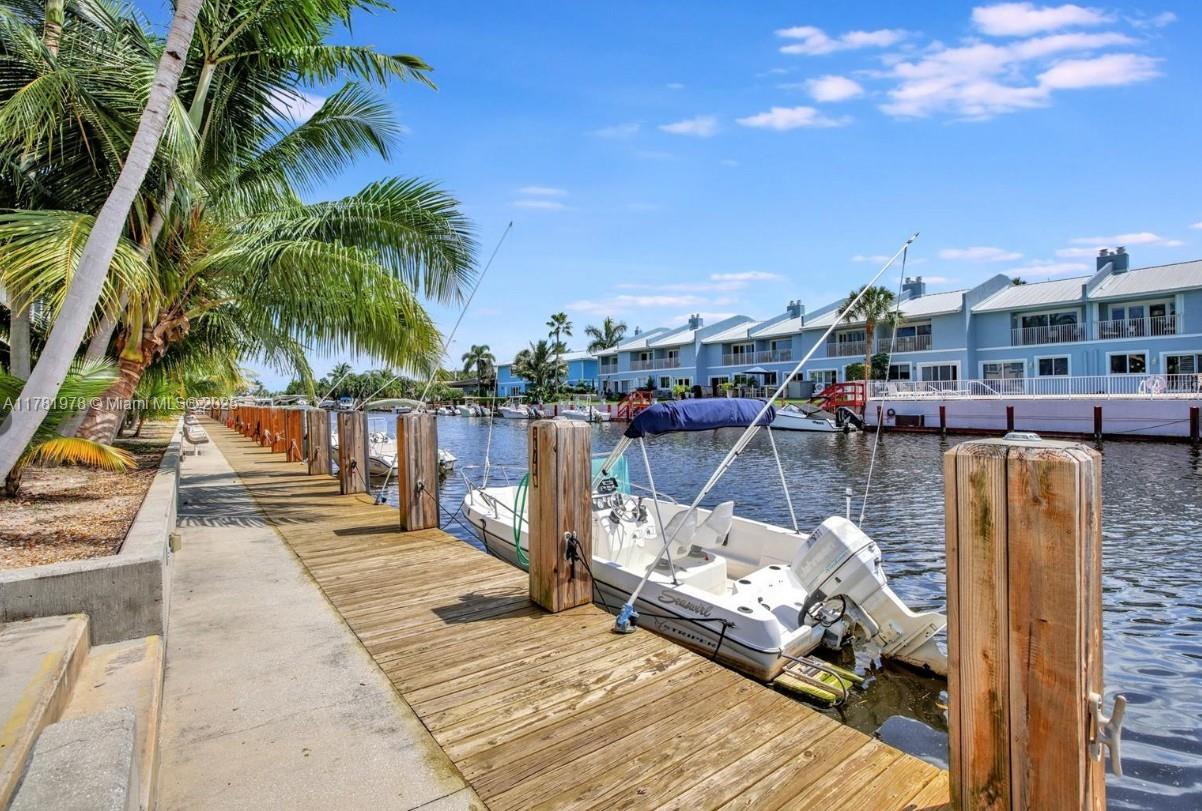 LIGHTHOUSE POINT PLAZA CO - Residential