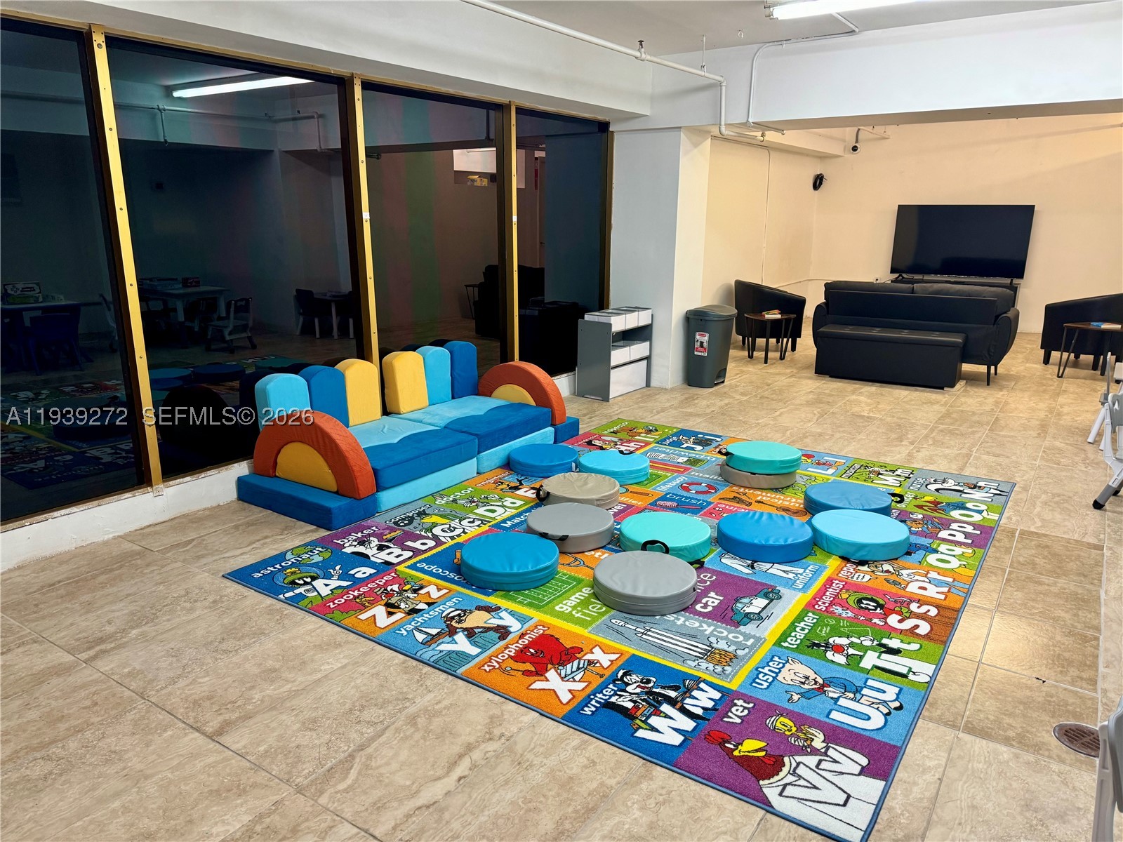 THE DECOPLAGE CONDO - Residential