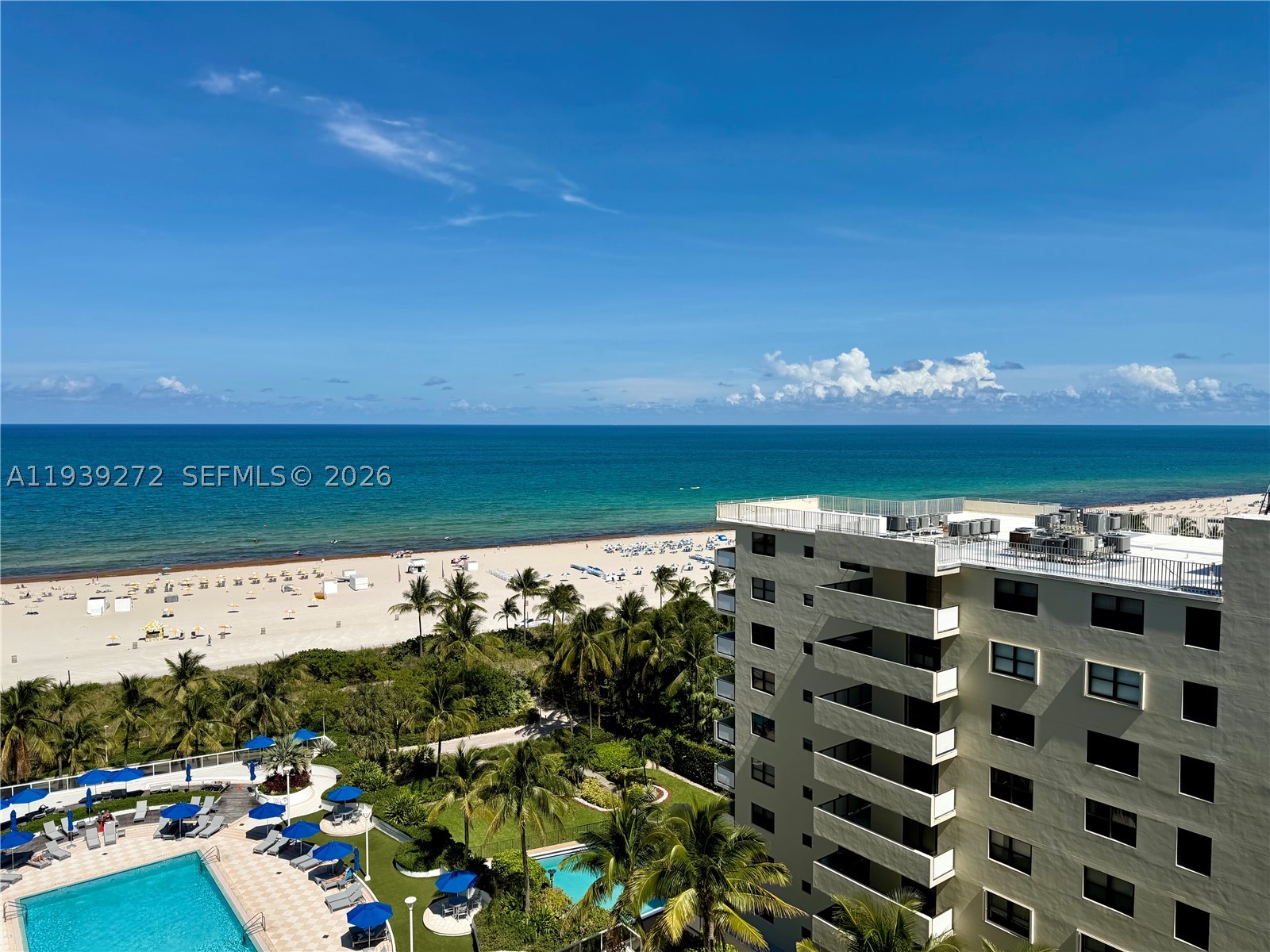THE DECOPLAGE CONDO - Residential