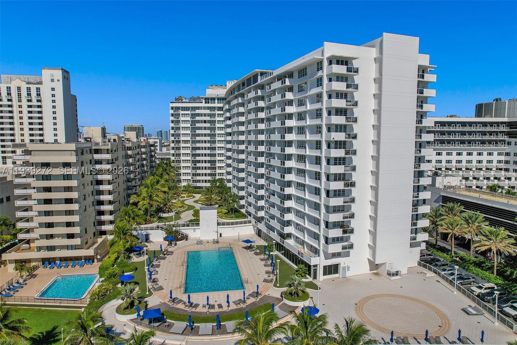 THE DECOPLAGE CONDO - Residential