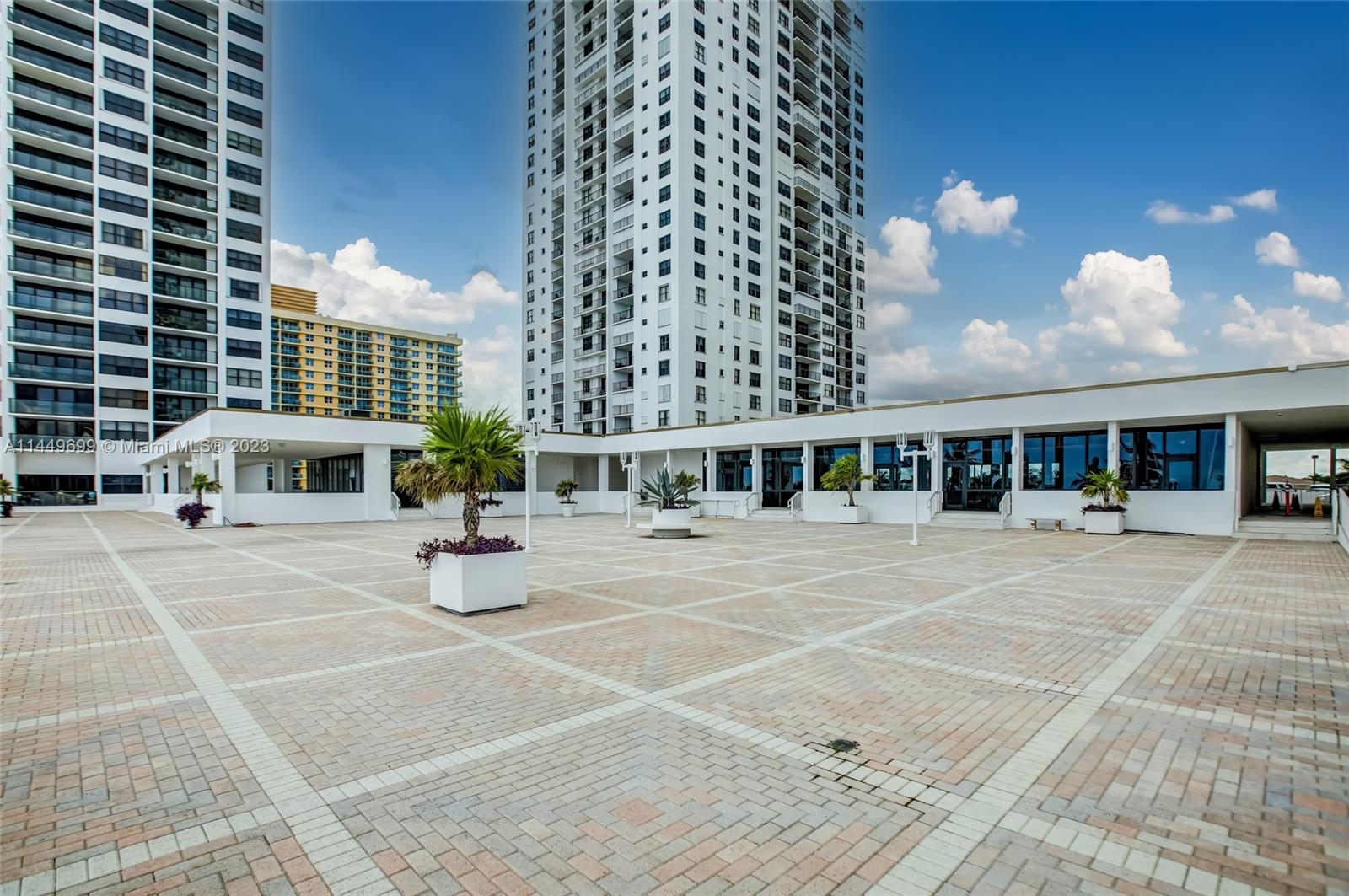 BRITANNIA AT QUADOMAIN CO - Residential