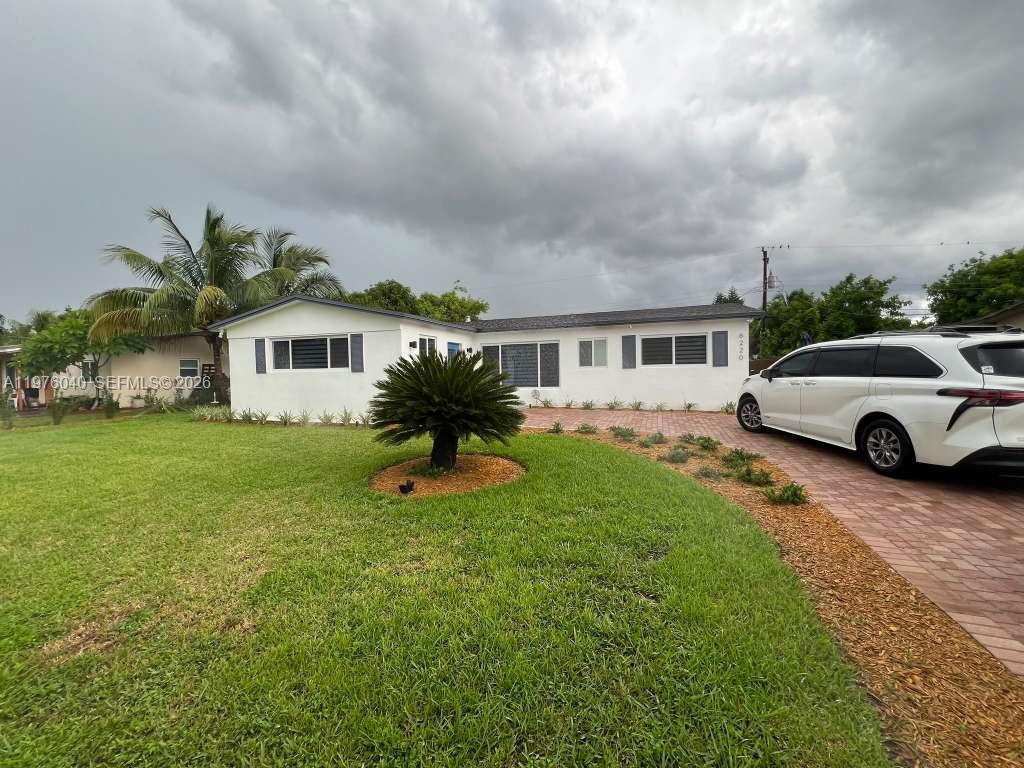 SUNRISE GOLF VILLAGE SEC - Residential