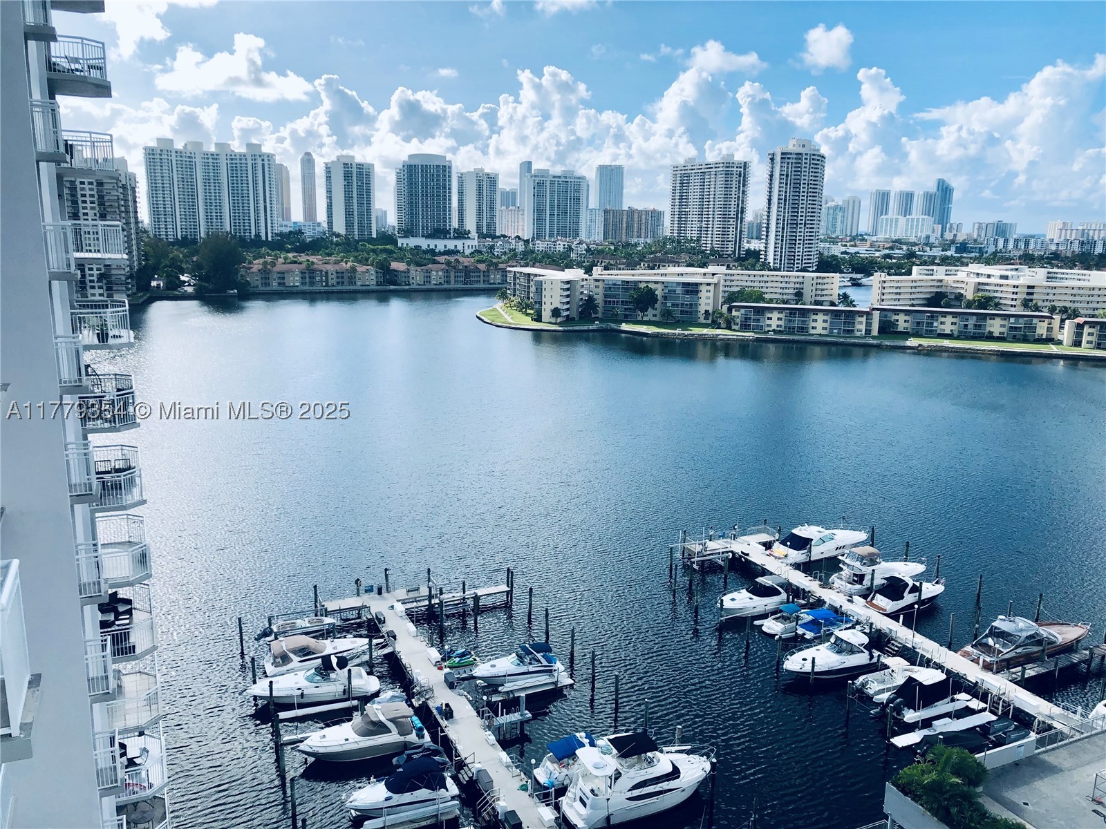 DEL PRADO MARINA - Residential