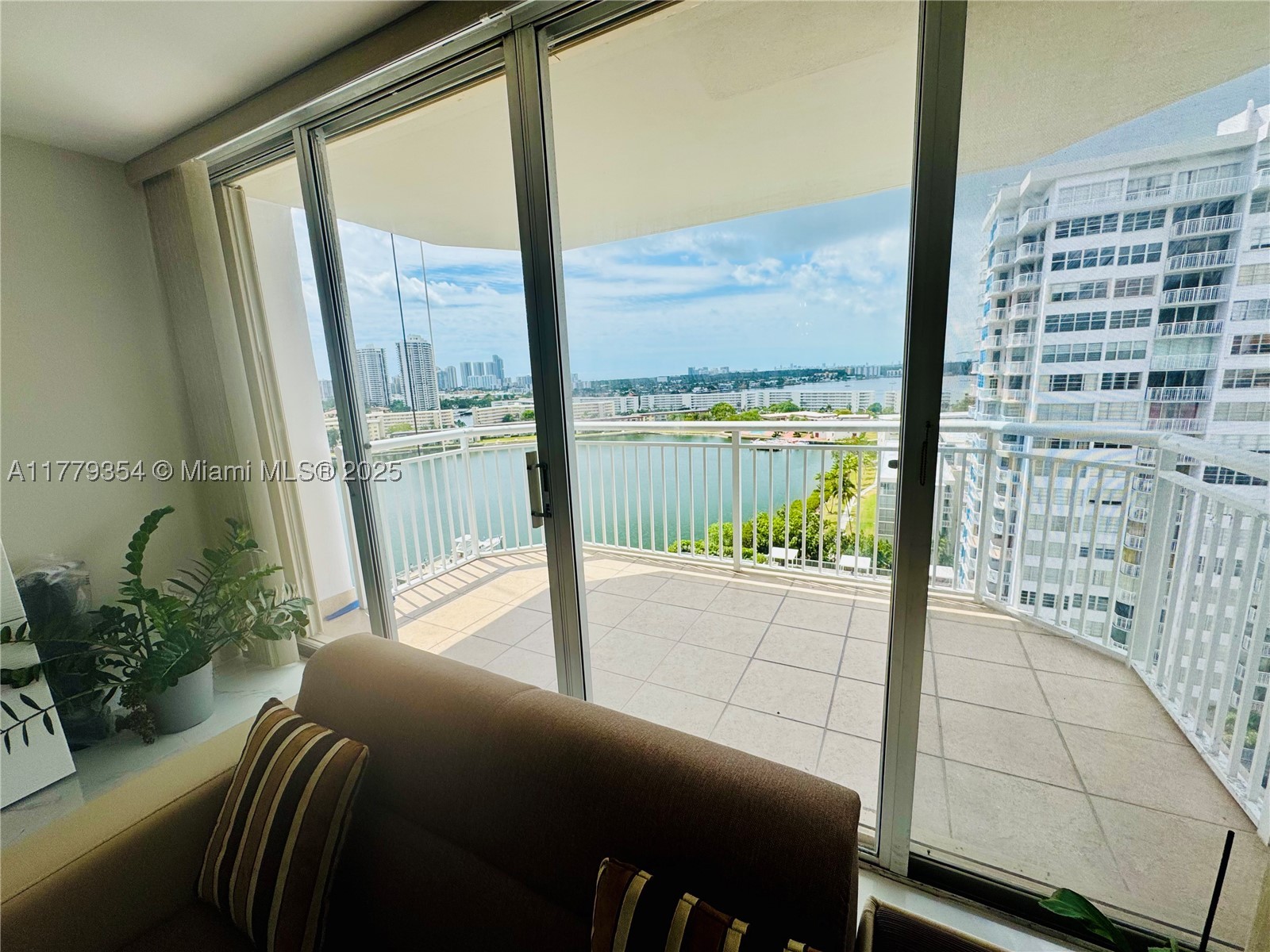 DEL PRADO MARINA - Residential