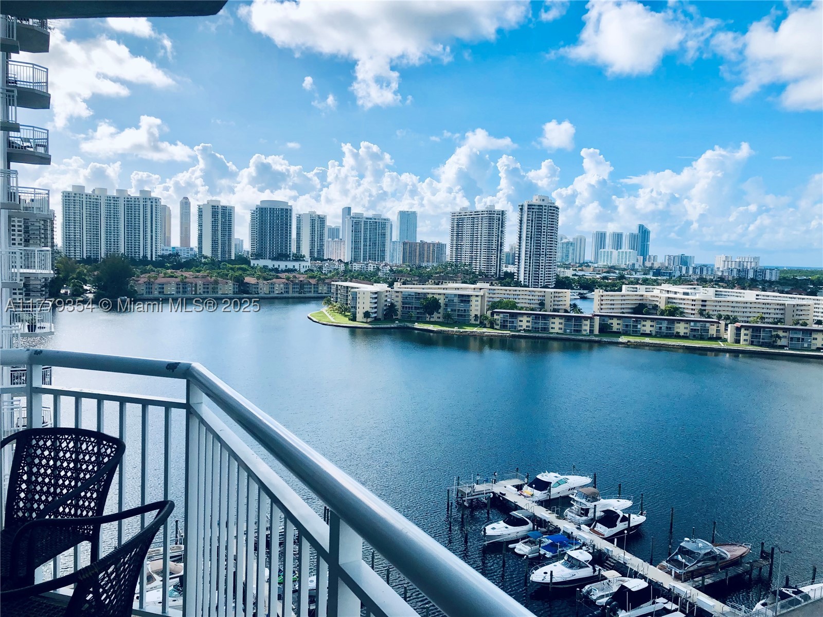 DEL PRADO MARINA - Residential