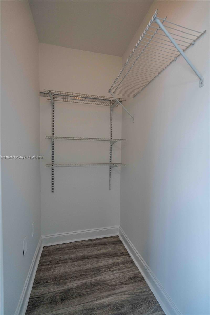 BEACH BAY SUB - Residential Lease