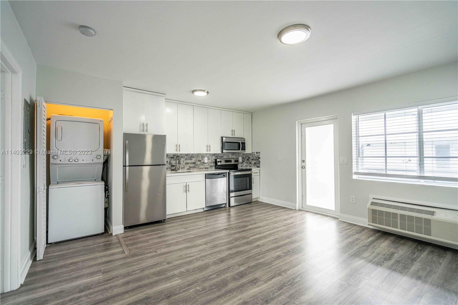 BEACH BAY SUB - Residential Lease