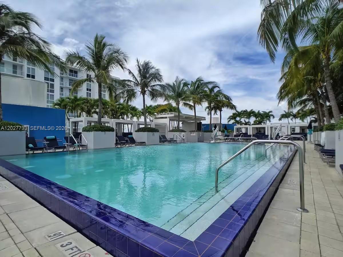 FORT LAUDERDALE RESIDENCE - Residential