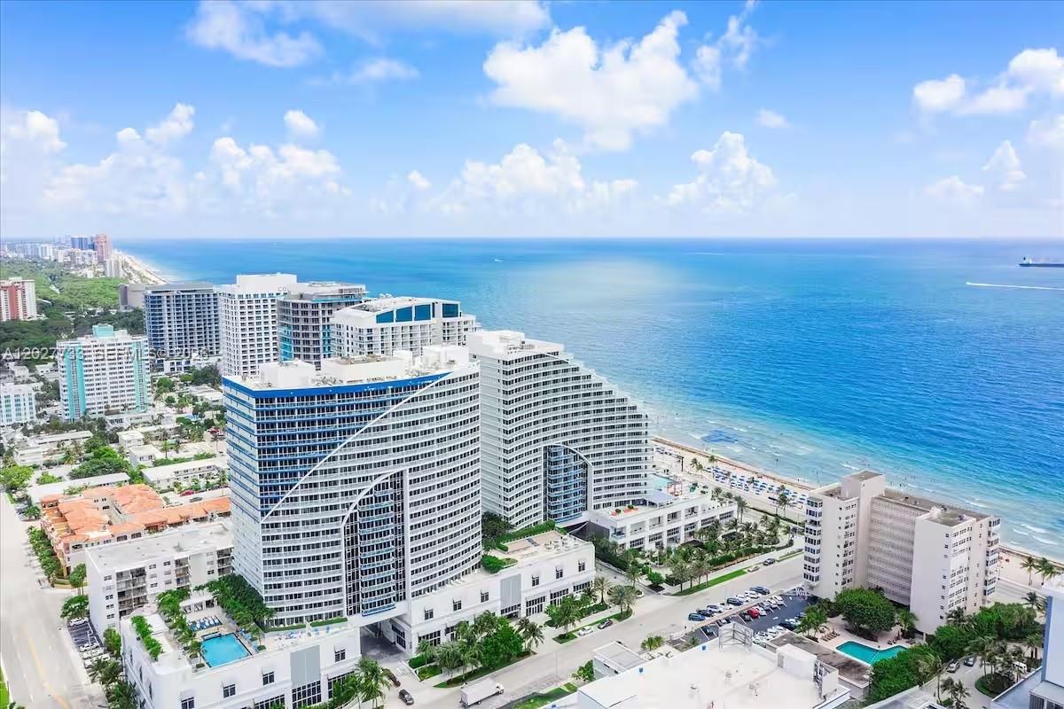 FORT LAUDERDALE RESIDENCE - Residential