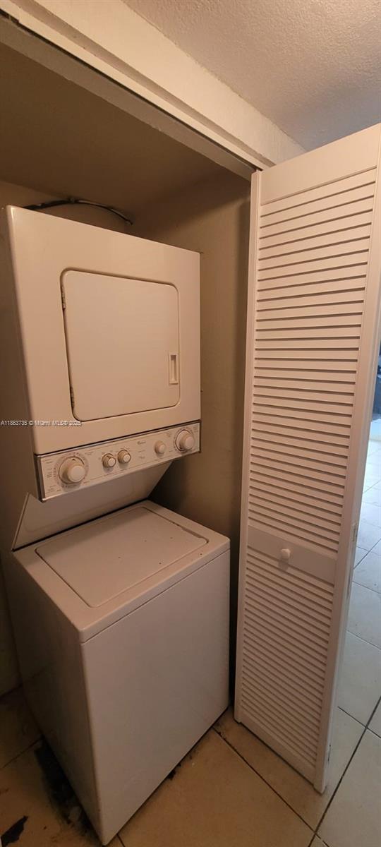 LAGUNA CONDO - Residential Lease