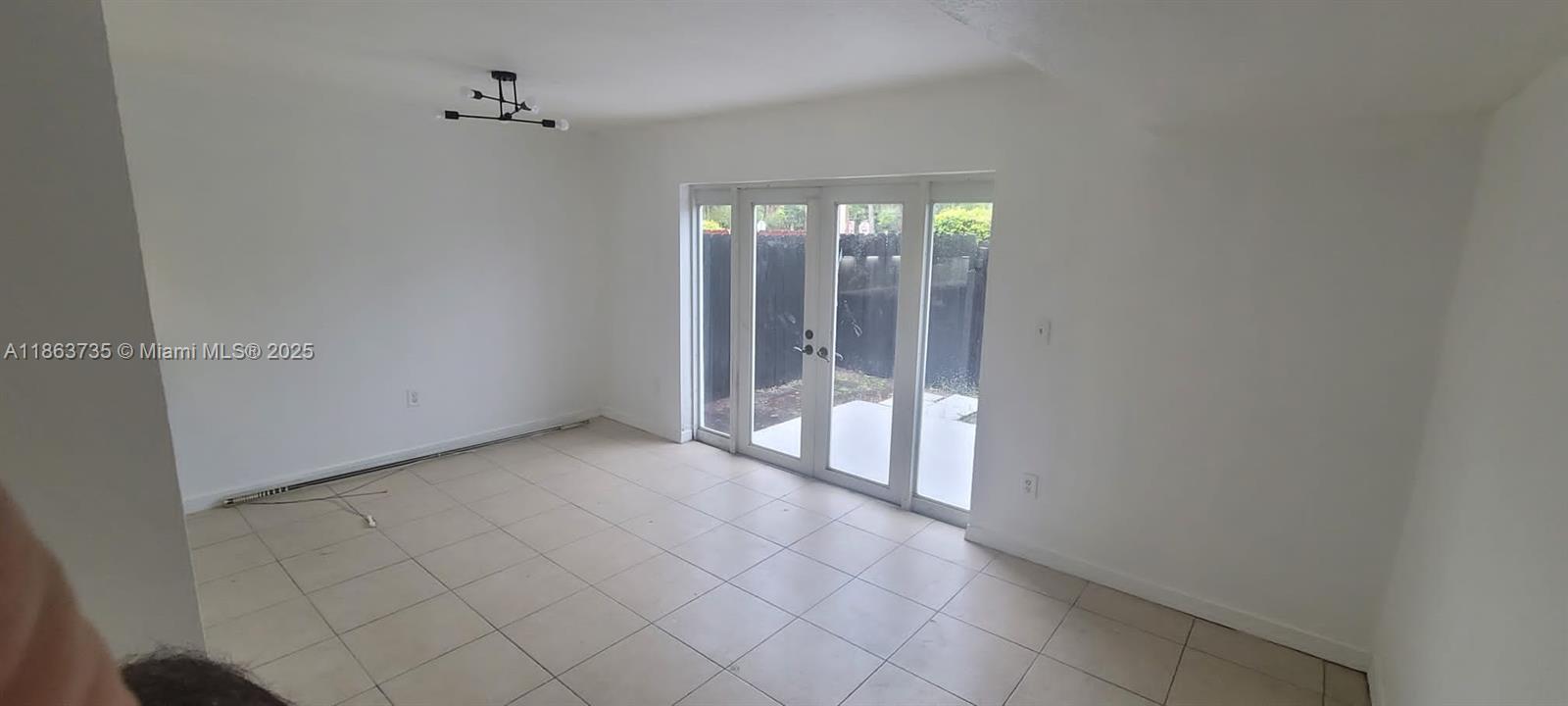 LAGUNA CONDO - Residential Lease