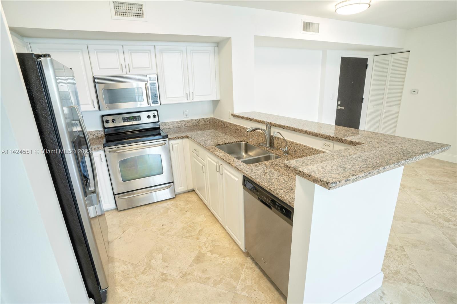 YACHT CLUB AT PORTOFINO C - Residential Lease