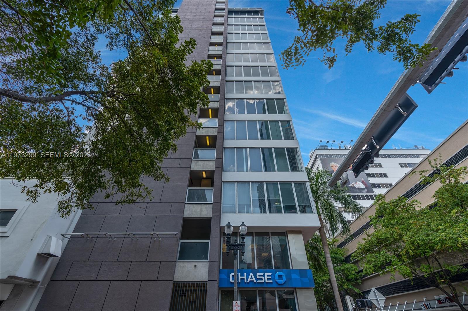 Impeccable office condo with amazing city views, two generous private offices, a conference room and plenty of space for working stations in The CHASE BANK BUILDING, a class A office condominium with the best location in Downtown Miami, across the street from the Whole foods Market. Second to none in terms of accessibility with two I-95 entrances within a couple blocks. Exceptional walkability and convenience, just one block from the vibrant Brickell financial district, and surrounded by hotels, restaurants, and endless dining options. Steps away from a Metromover station for quick, free access throughout downtown, Brickell, and beyond.
CURRENT TENANT VACATES FEBRUARY 2027.