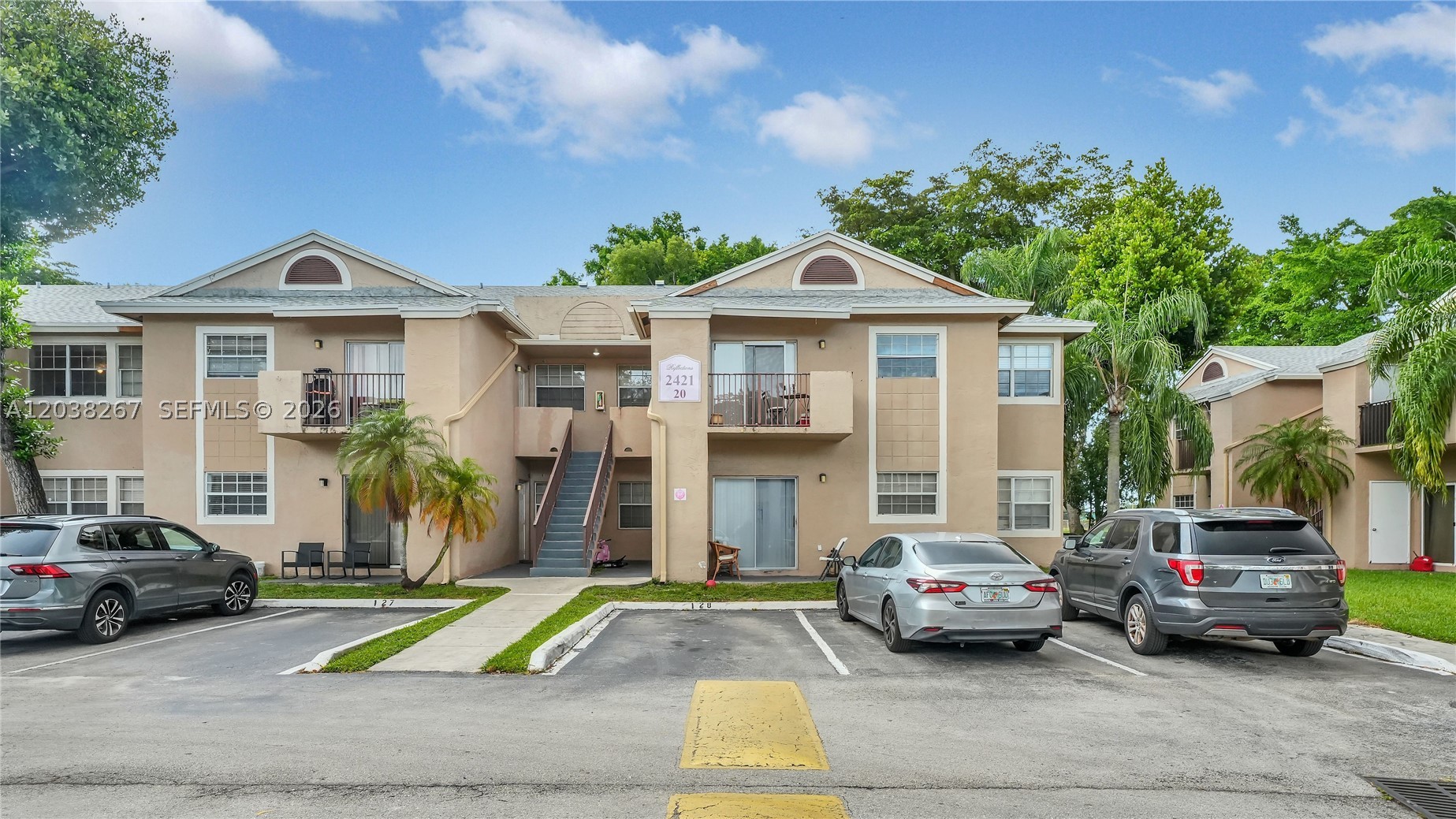 Beautifully 2 bedrooms & 2 bath apartment located in the first floor at Reflections in Pembroke Pines. This unit features remodeled kitchen, Stainless Steel Appliances, Tile and laminate wood flooring throughout. Washer and dryer inside the unit. One assigned parking and plenty of guest parking. Water & trash included in rent. Rapid Approval! 

Residents will have access to a wonderful pool, gym, basketball courts, picnic Area, clubhouse, tennis court and nice lake. 

Great location in Pembroke Pines with excellent location to shops, dining and great schools.