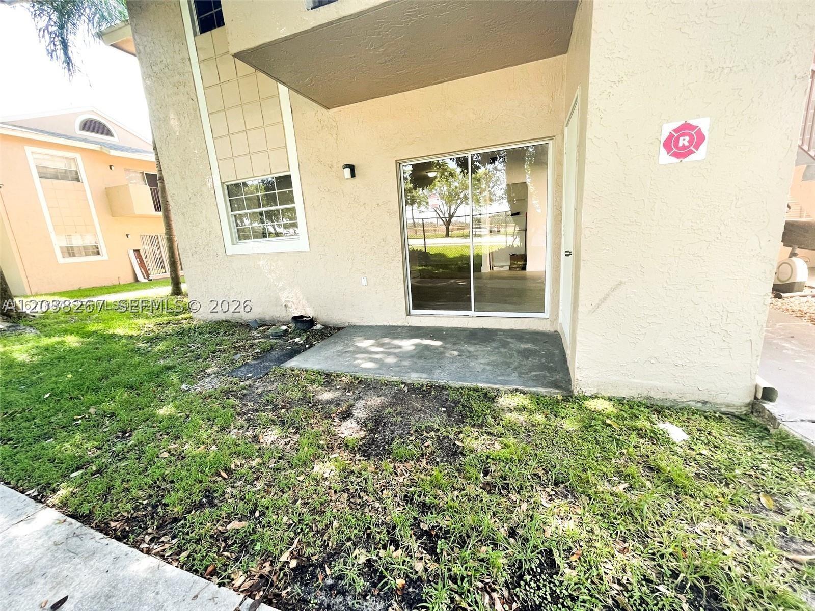 REFLECTIONS AT PEMBROKE P - Residential Lease