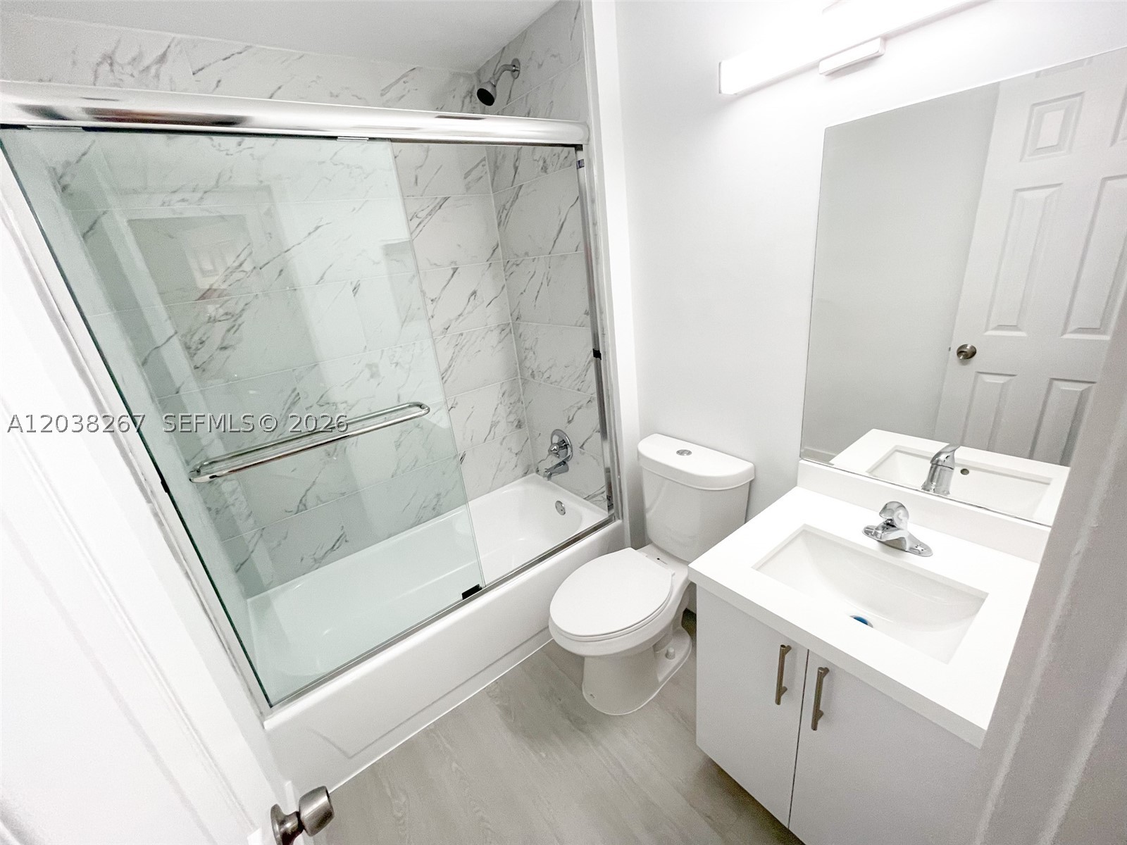 REFLECTIONS AT PEMBROKE P - Residential Lease