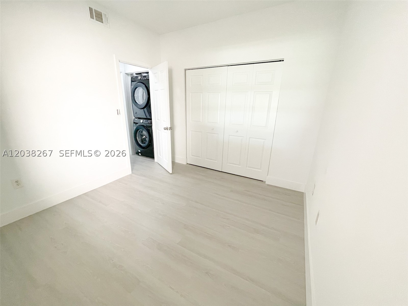 REFLECTIONS AT PEMBROKE P - Residential Lease
