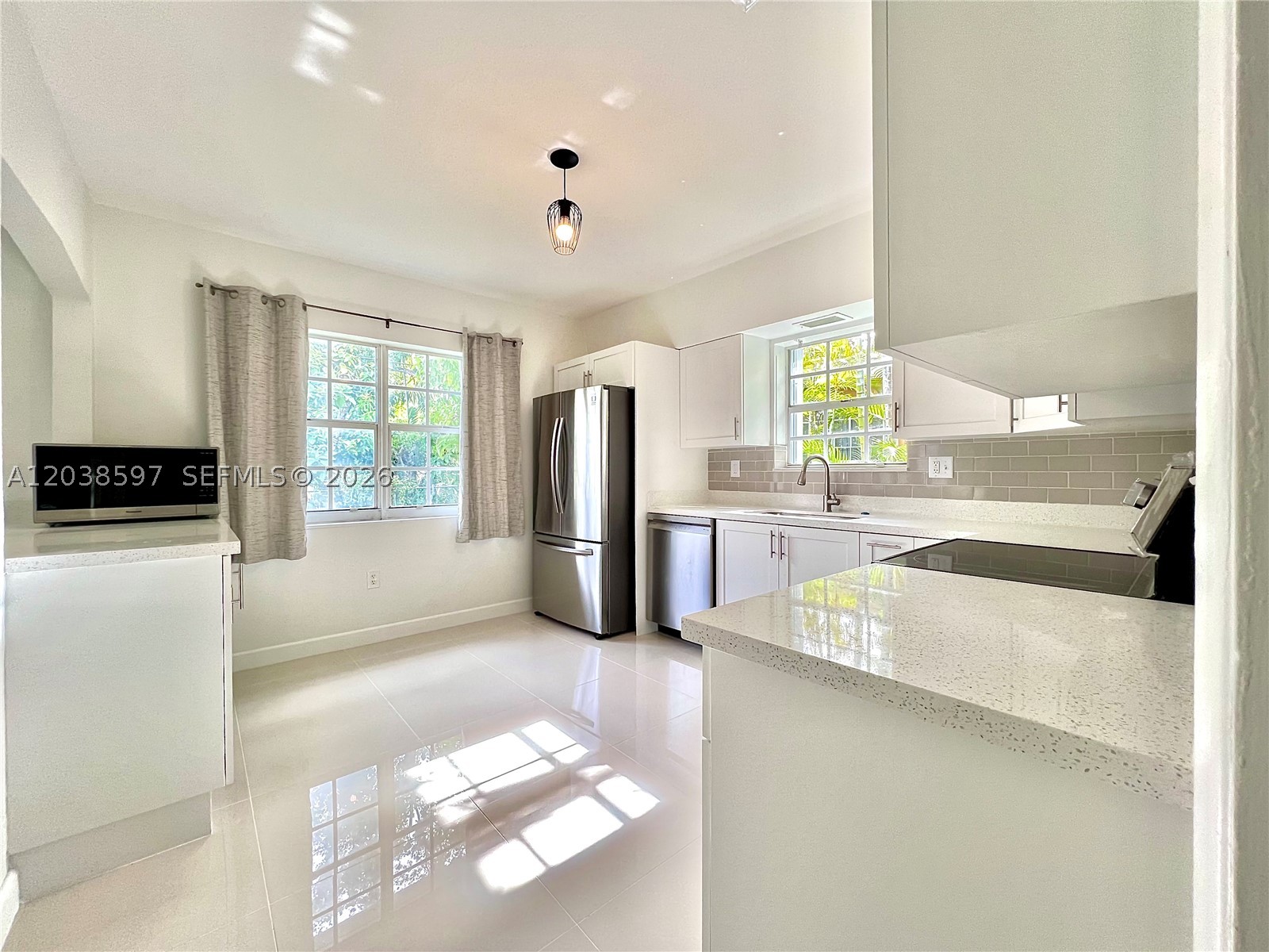 CORAL GABLES RIV SEC 6 - Residential Lease