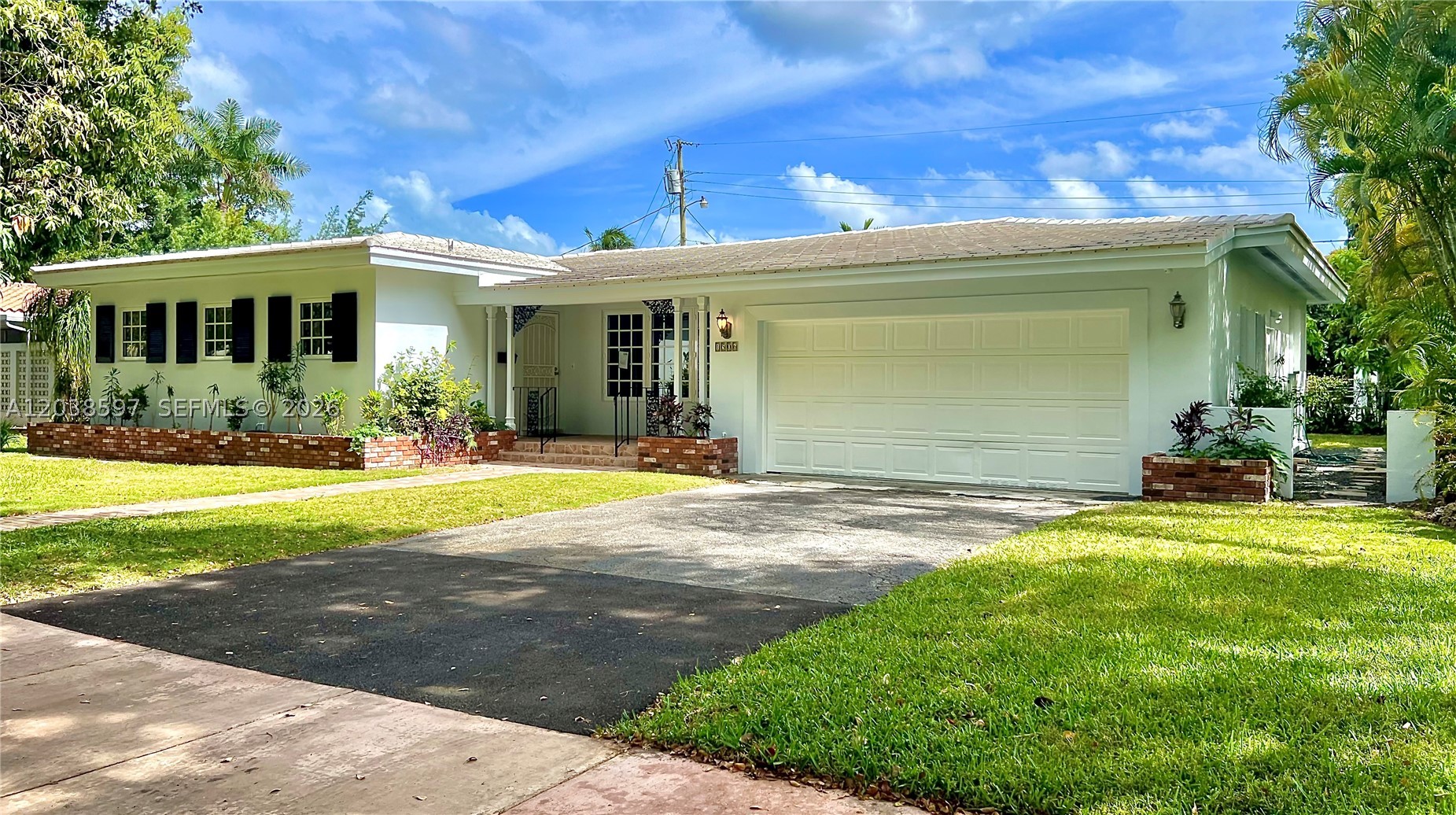 CORAL GABLES RIV SEC 6 - Residential Lease