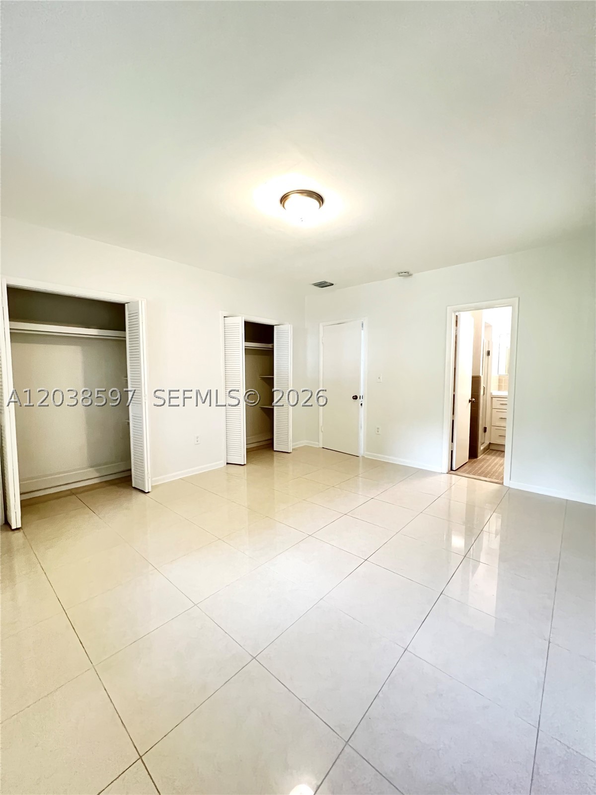 CORAL GABLES RIV SEC 6 - Residential Lease
