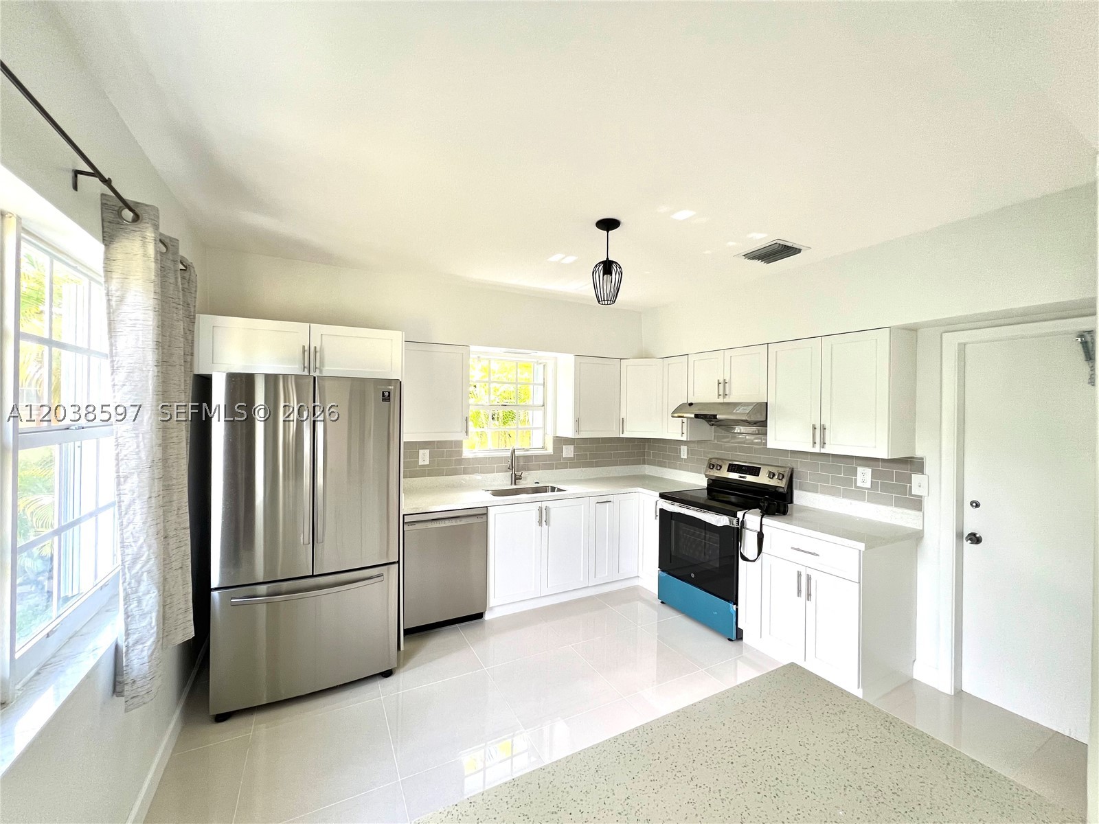 CORAL GABLES RIV SEC 6 - Residential Lease