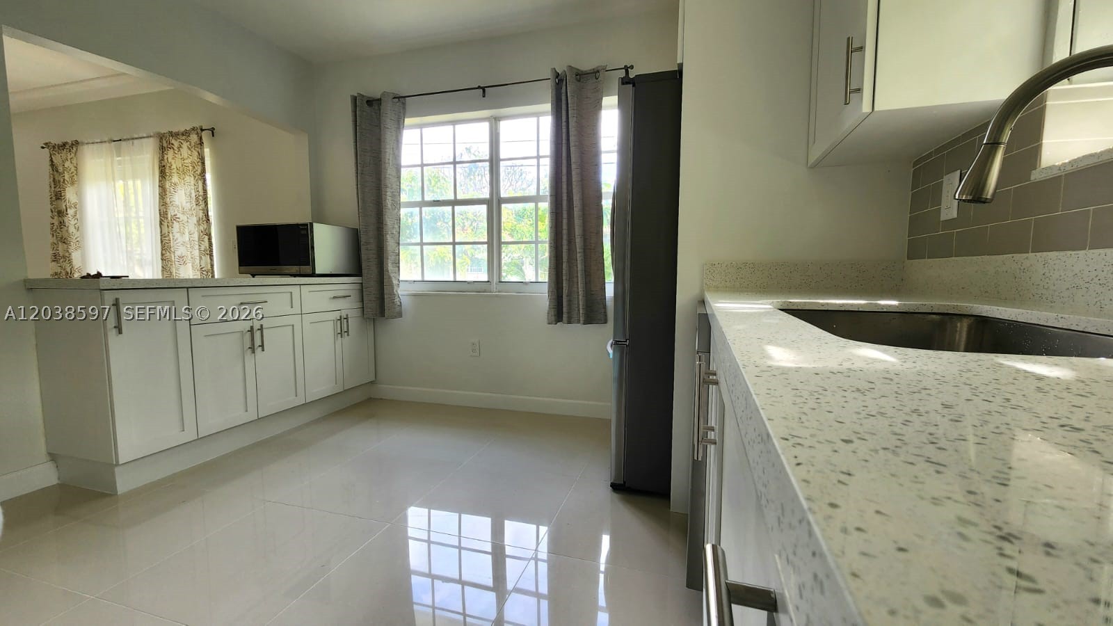 CORAL GABLES RIV SEC 6 - Residential Lease