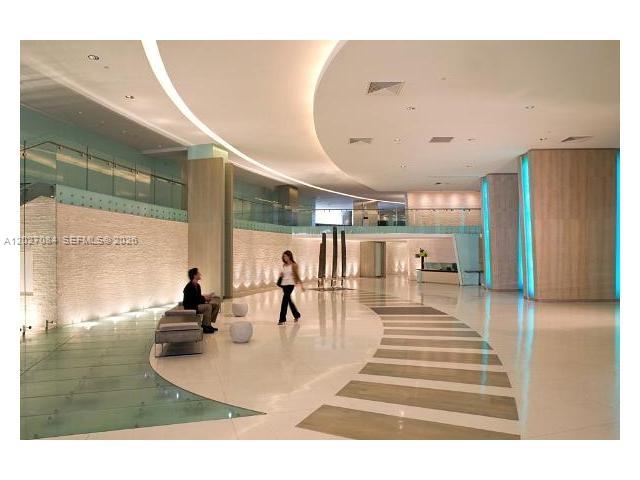 MINT CONDO - Residential