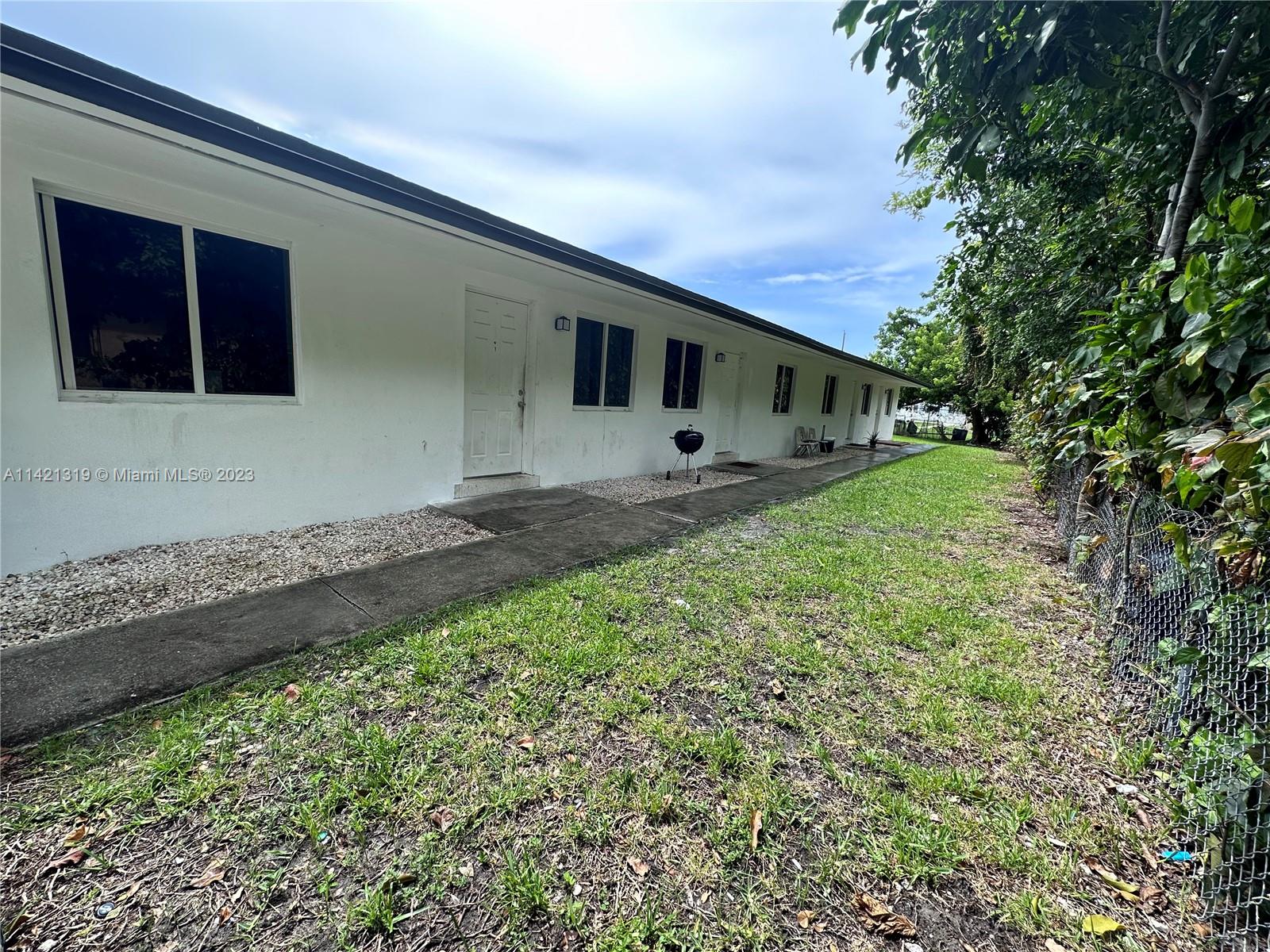 CRAVATTS ALLAPATTAH HOMES - Residential Lease