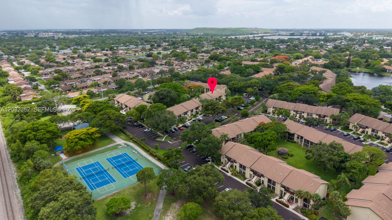 MEADOWRIDGE EAST CONDO - Residential
