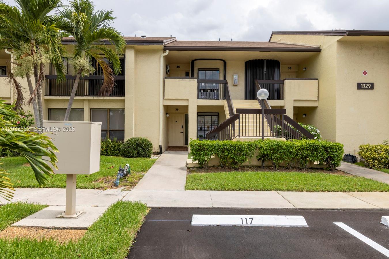 MEADOWRIDGE EAST CONDO - Residential