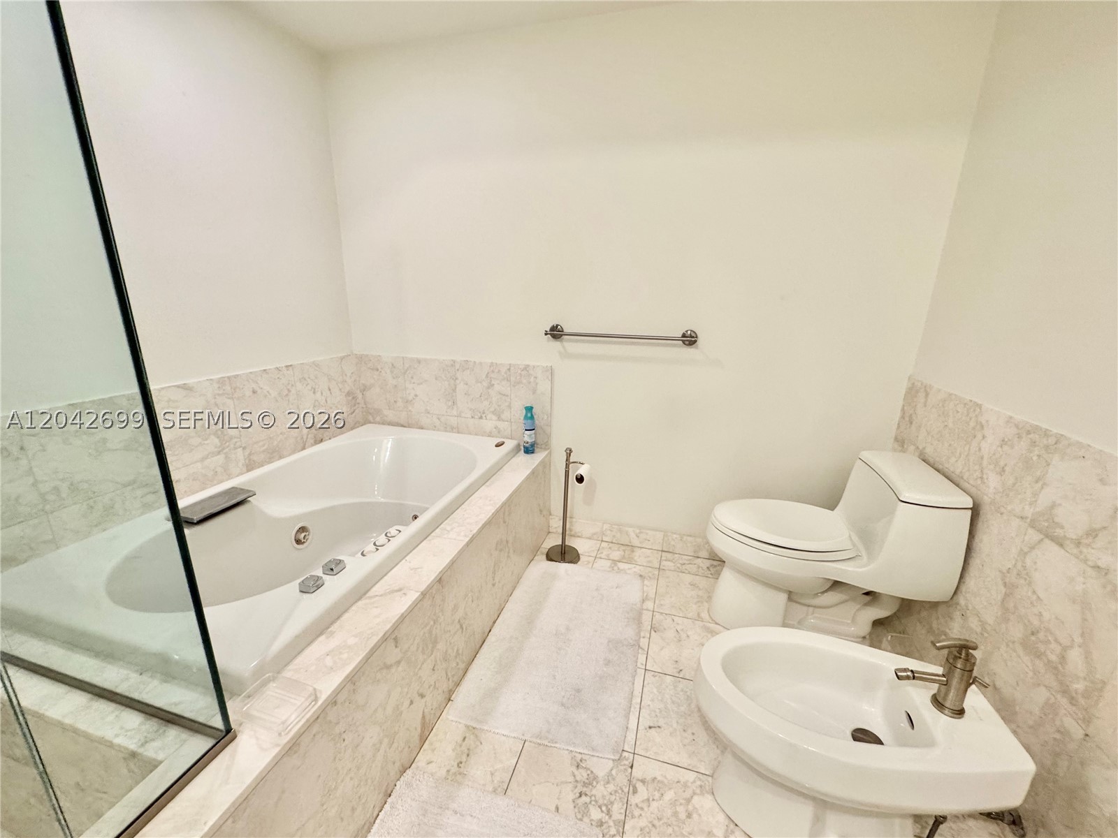 JADE RESIDENCES AT BRICKE - Residential