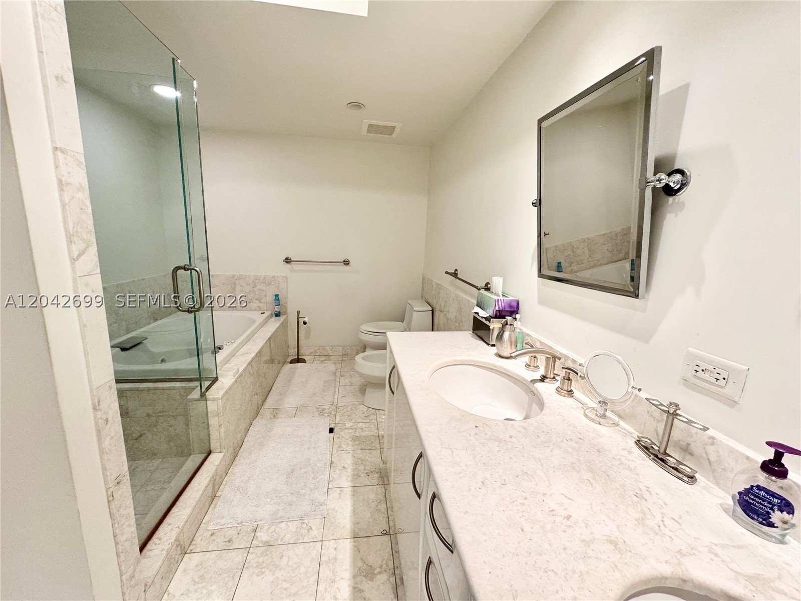 JADE RESIDENCES AT BRICKE - Residential