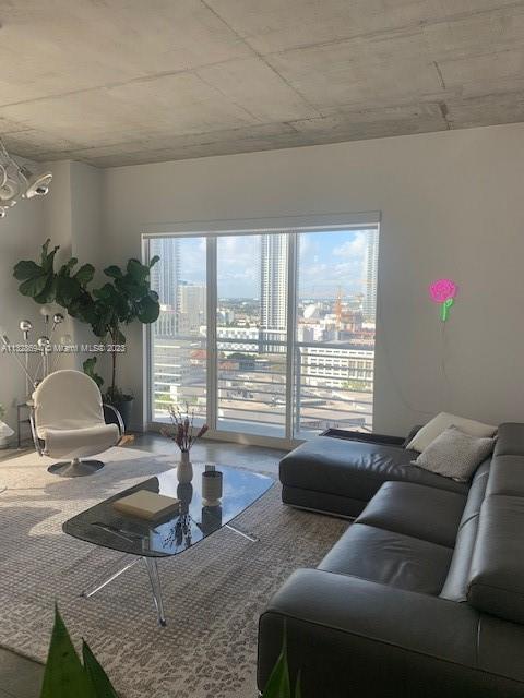 THE LOFT DOWNTOWN II COND - Residential