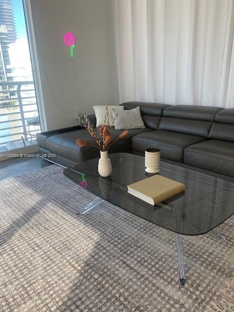 THE LOFT DOWNTOWN II COND - Residential