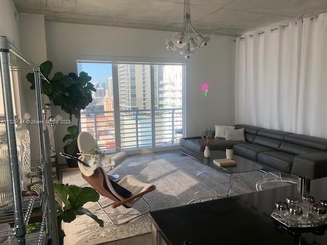 THE LOFT DOWNTOWN II COND - Residential