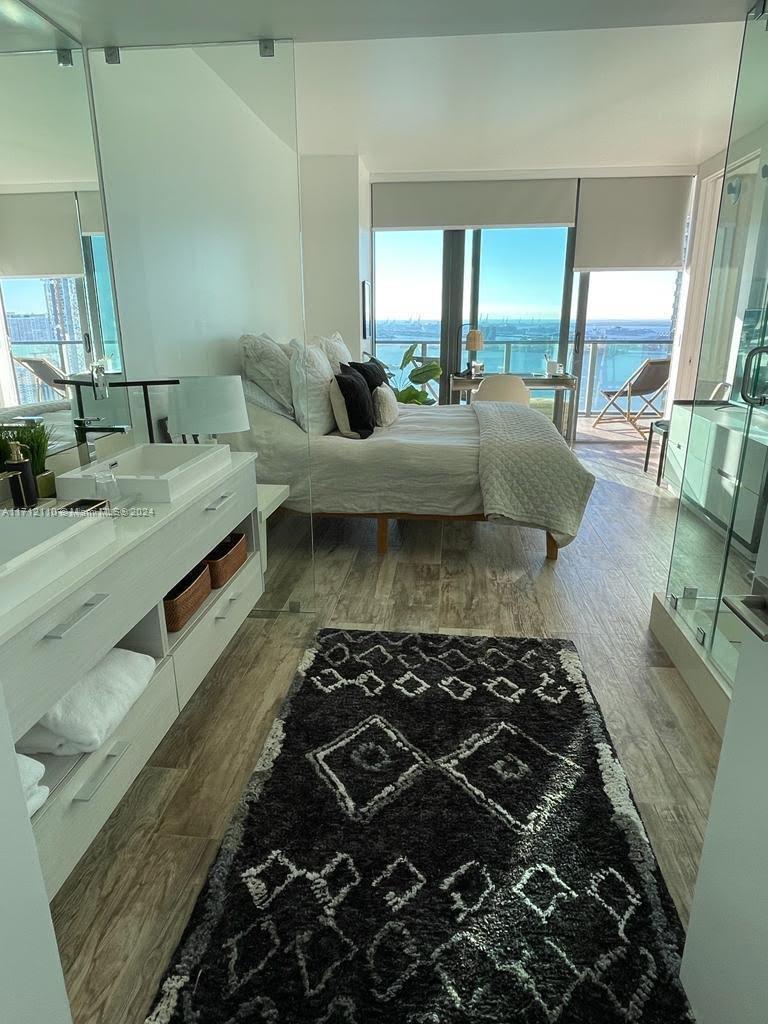PARAISO BAY CONDO - Residential