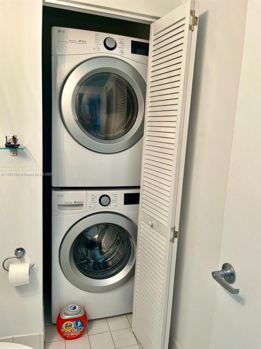 MARINABLUE CONDO - Residential