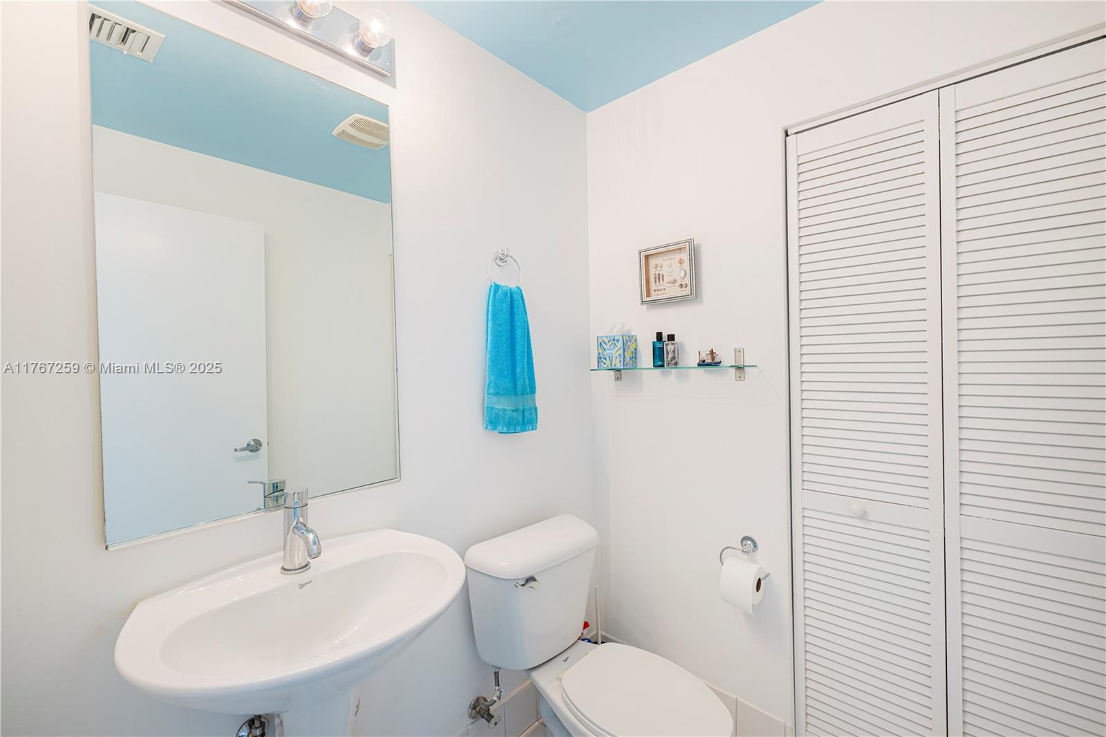 MARINABLUE CONDO - Residential